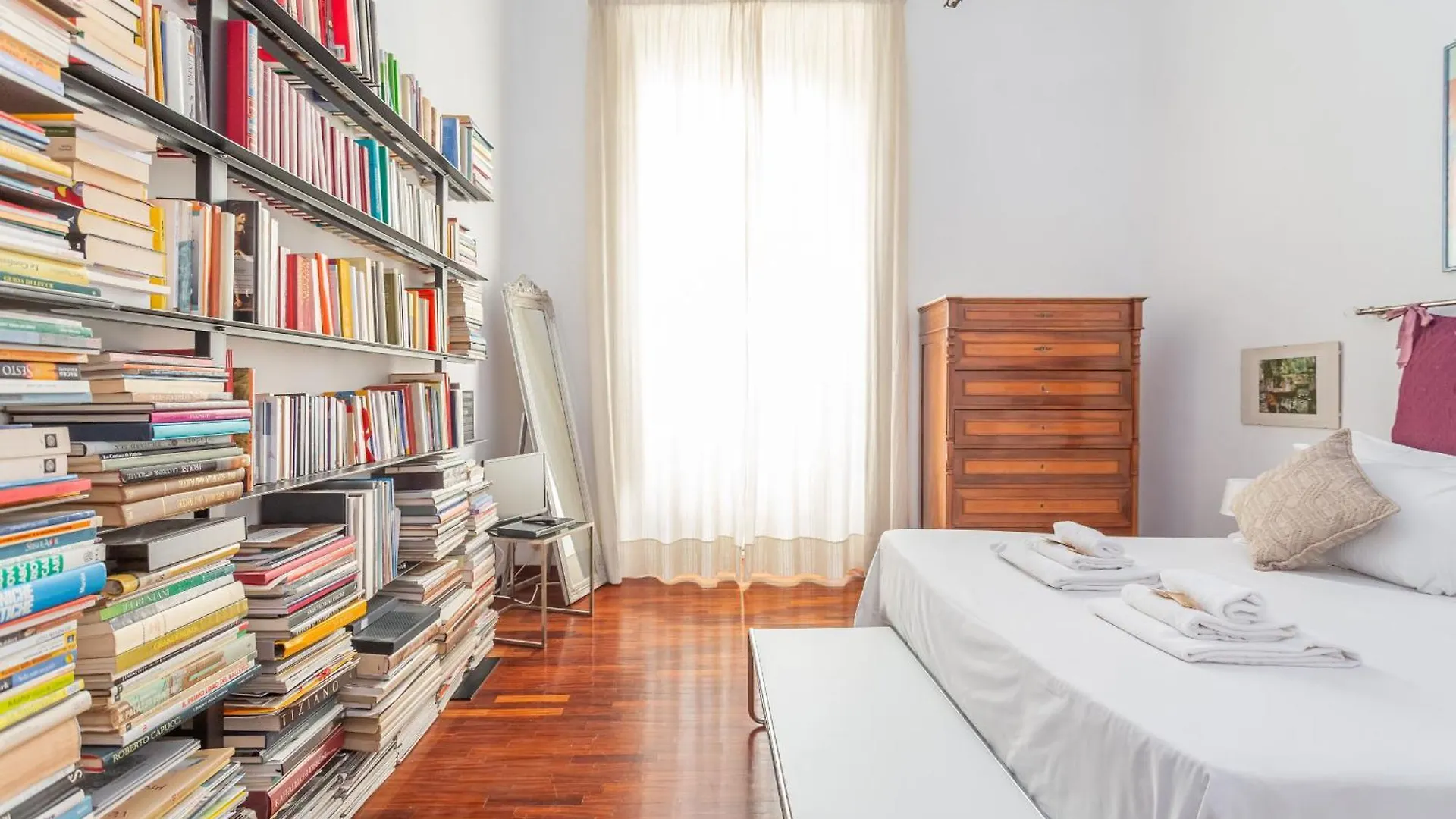 Spanish Steps Purple Retreat Apartment Rome Italy