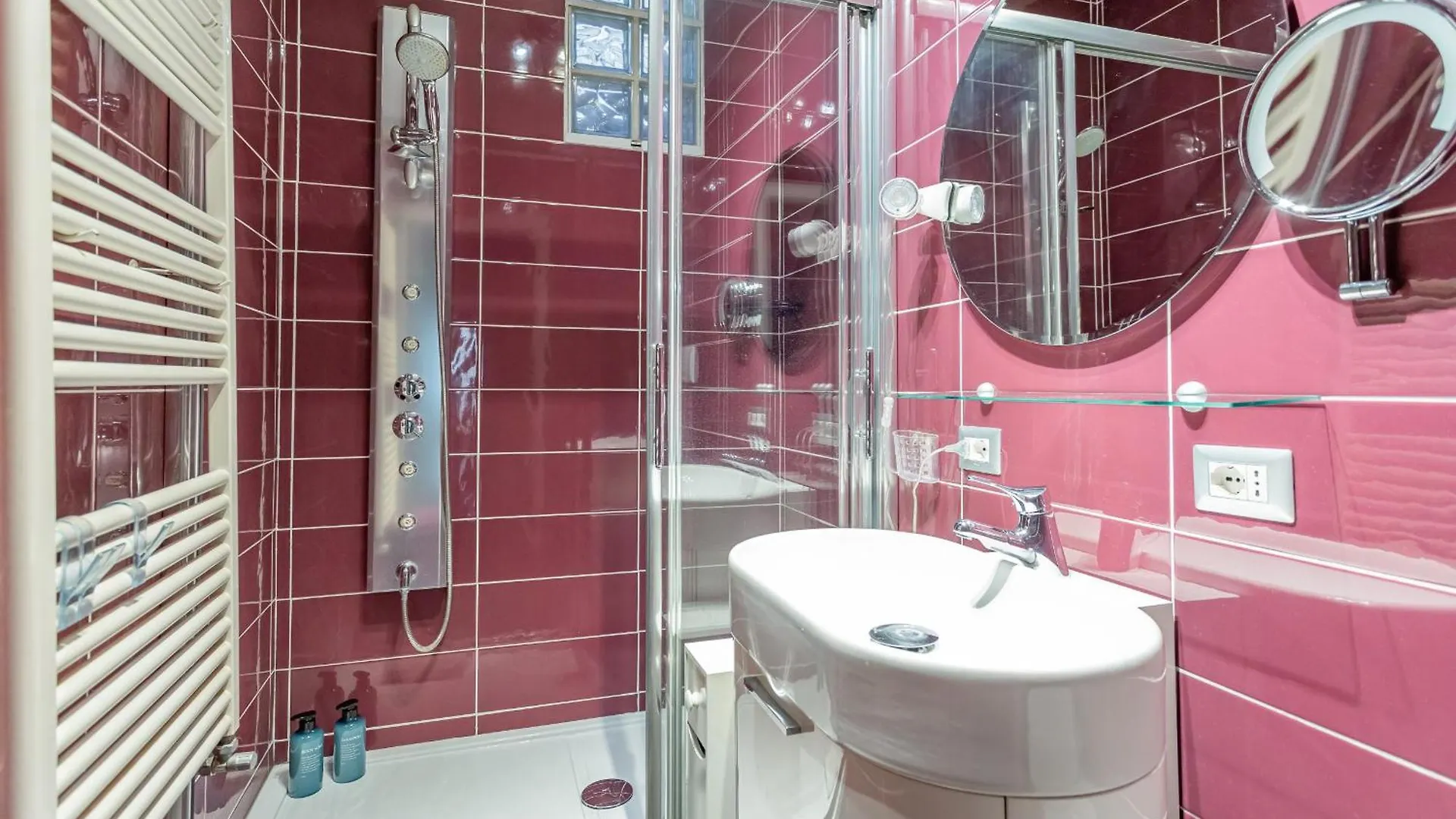 Spanish Steps Purple Retreat Apartment Rome